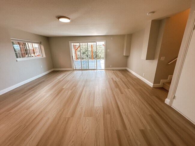 Foto del edificio - Newly Renovated Castro Valley Home Availab...