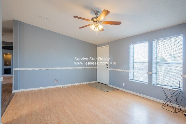 Foto del edificio - 18204 W Peak View Rd
