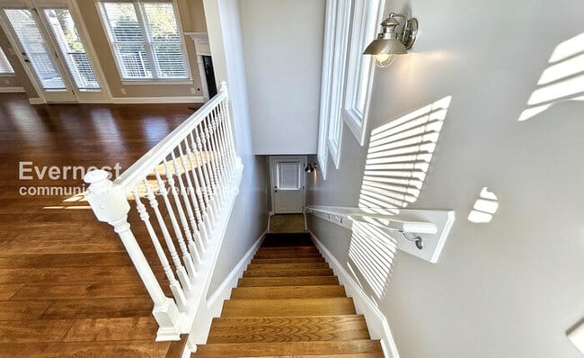 Building Photo - 101 Generals Retreat Pl