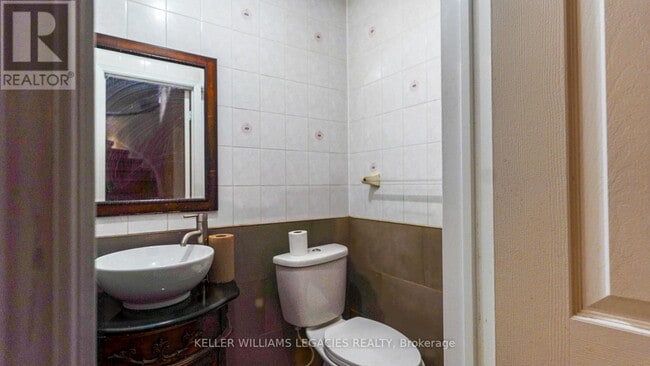 Photo du bâtiment - 16 Duggan Dr