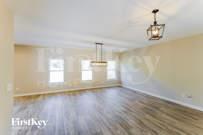 Foto del edificio - 148 Lakewood Ln