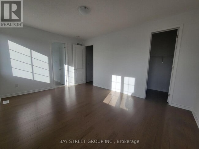 Photo du bâtiment - 3422 Braeside Wy