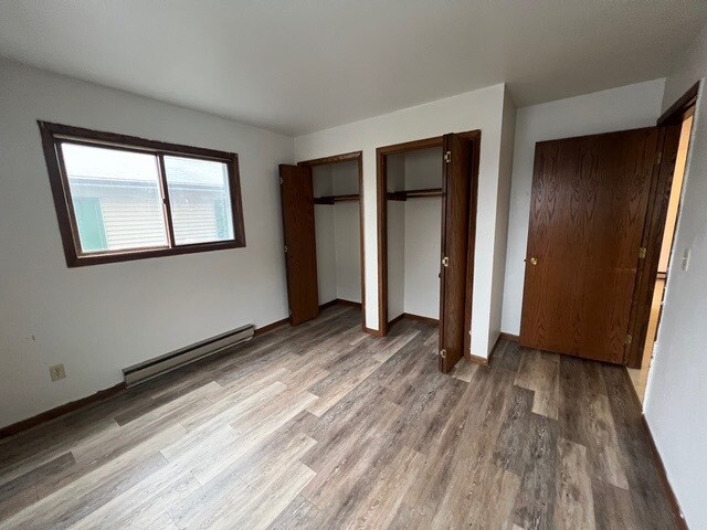 Building Photo - 909 Genrich St