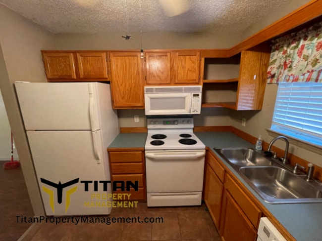 Building Photo - One Bedroom apartment