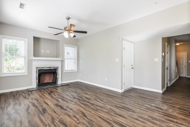 Building Photo - 60 Hocutt Farm Dr