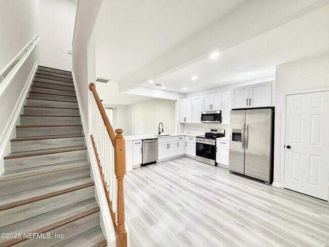 Building Photo - 13424 English Peak Ct