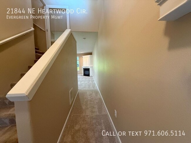 Building Photo - 21844 NE Heartwood Cir