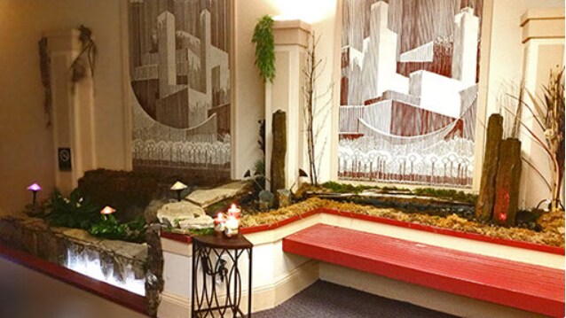Lobby - 419 E Thomas St