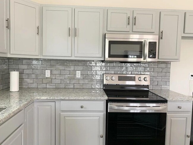 Building Photo - 511 Climbing Rose Ct