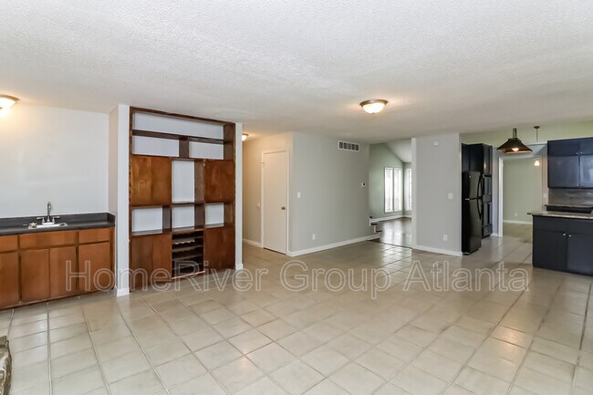 Building Photo - 1643 Fieldgreen Overlook