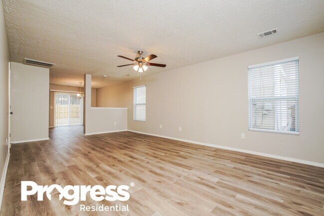 Foto del edificio - 2862 Creekbend Dr