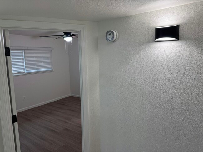 Building Photo - 2118 N Glenn Ave