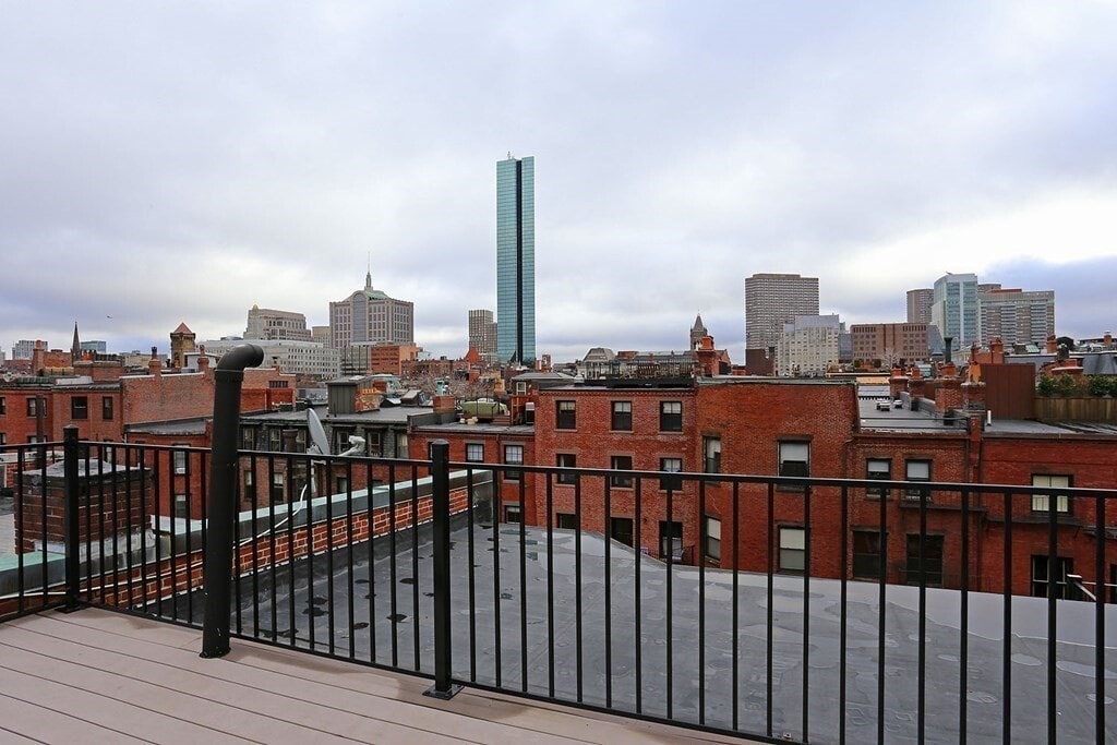 Primary Photo - 281 Beacon St