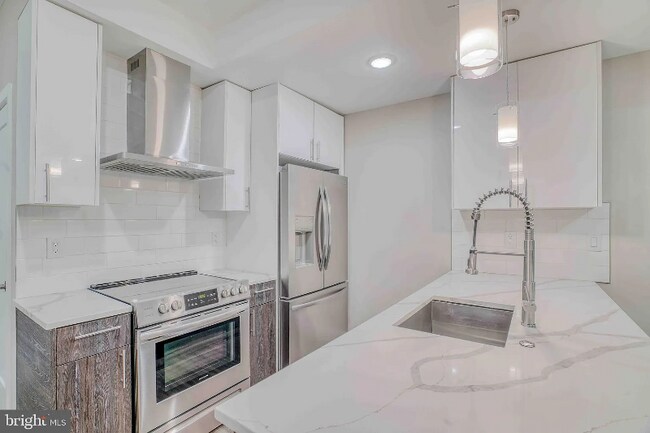 Foto del edificio - 2222 Frankford Ave