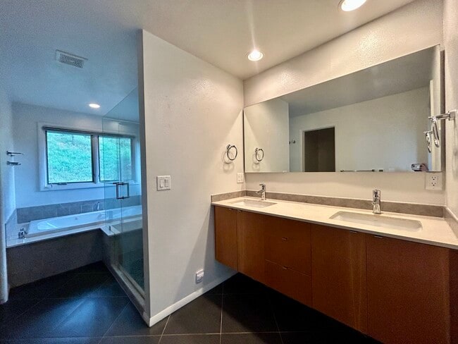 Foto del edificio - 46 Brook Cir