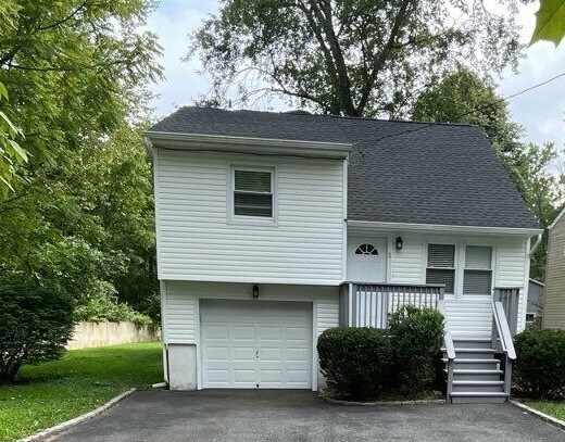 Primary Photo - 1 Chesapeake Ave