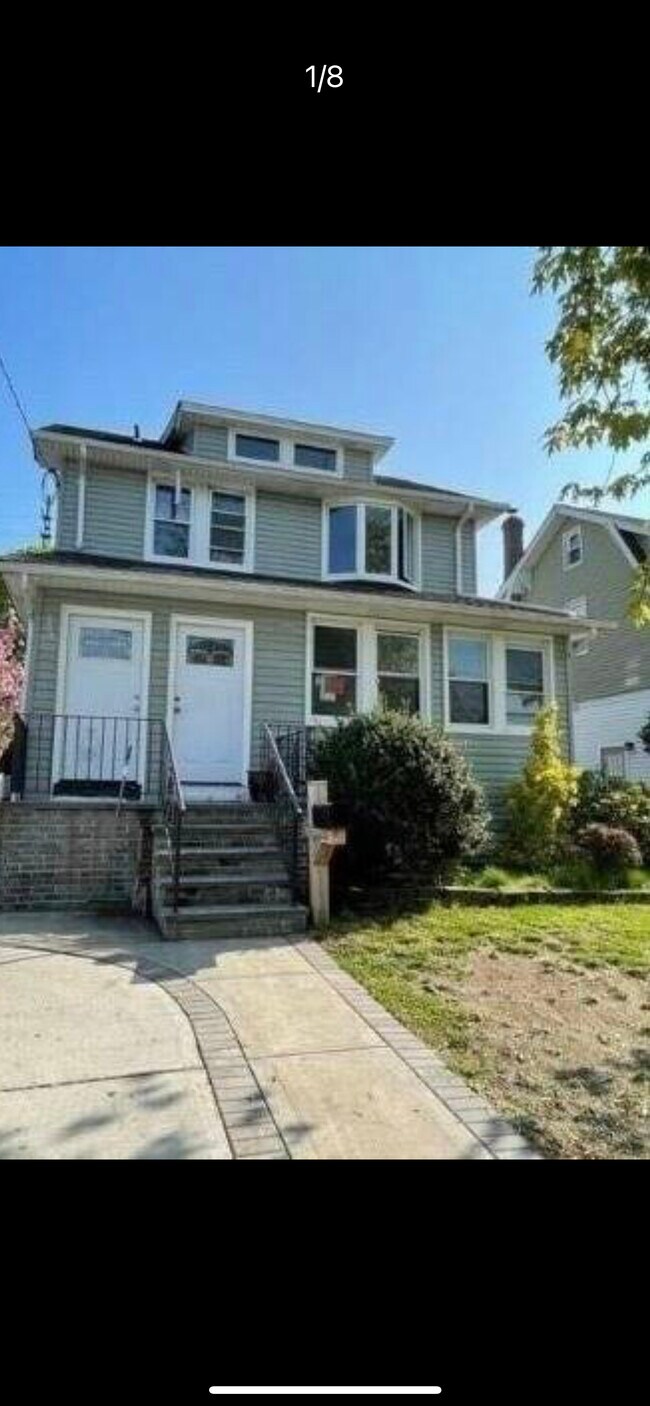 Building Photo - 146 Lyon Pl