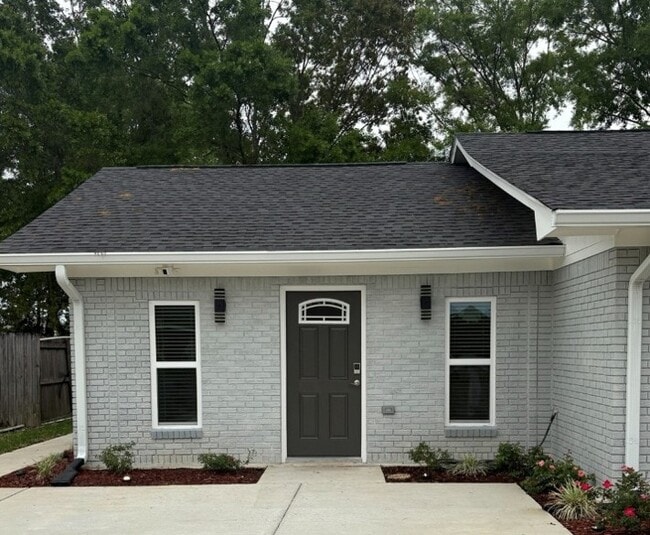 Frente de la suite - 508 Tasha Dr