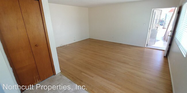 Building Photo - 4575 North Ave