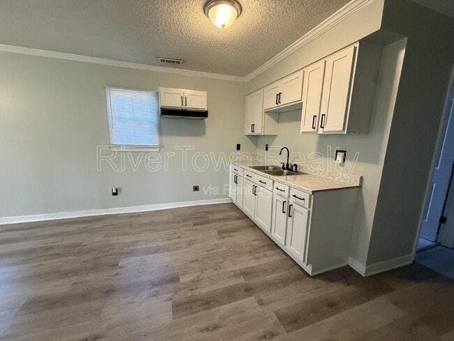 Foto del edificio - 2250 Stovall Ave