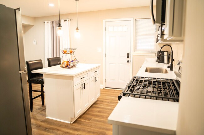 Foto del edificio - 8623 Willow Oak Rd