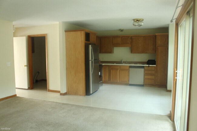 Building Photo - 3 br, 2.5 bath Duplex - 6218 Loretta Ln