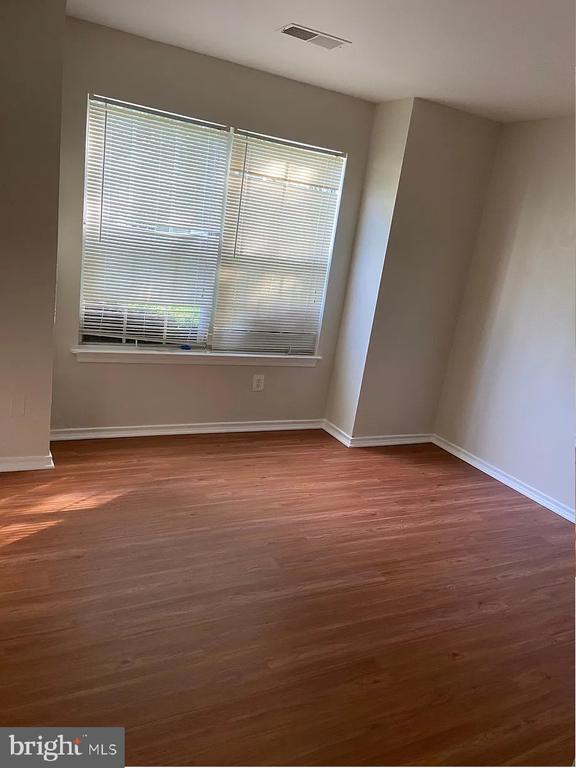Building Photo - 9901 Boysenberry Way