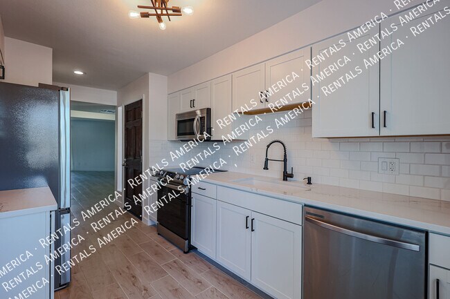 Foto del edificio - 9275 E Mission Ln