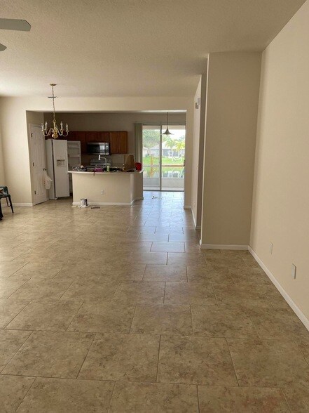 Building Photo - 4312 Collinwood Dr