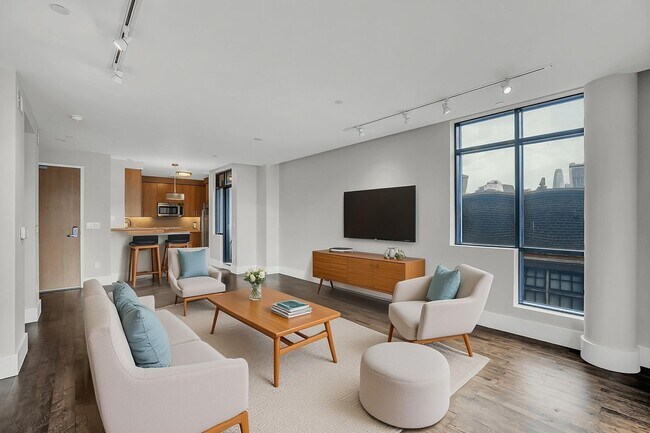Foto del edificio - Tasteful and elegant 1br Civic Center apartment with parking, A/C and in-unit laundry!
