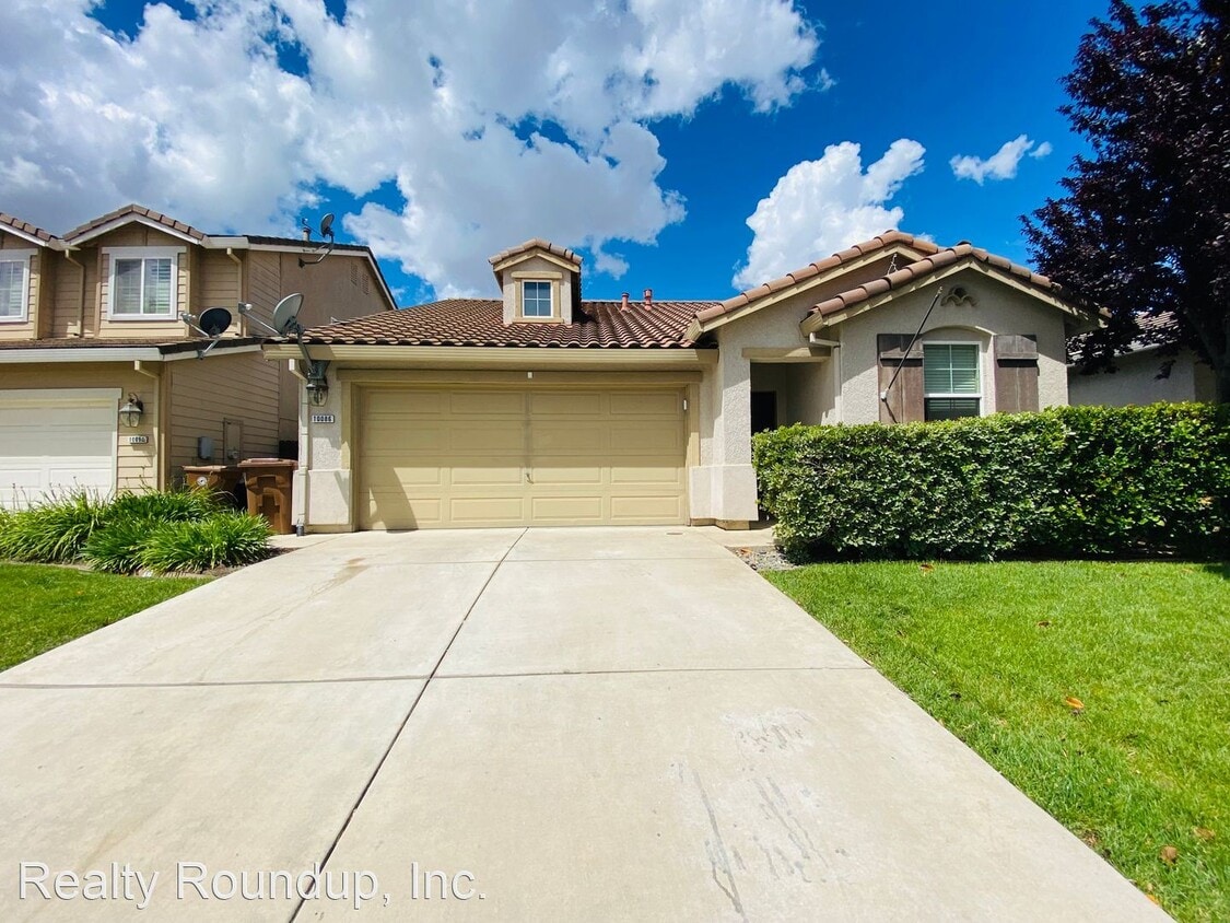 3 br, 2 bath House 10086 Rojelio Ct House for Rent in Elk Grove, CA