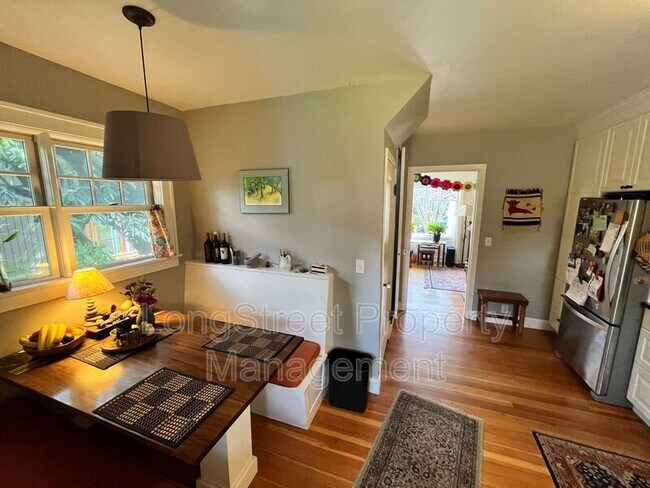 Foto del edificio - 7643 SE Taylor Street