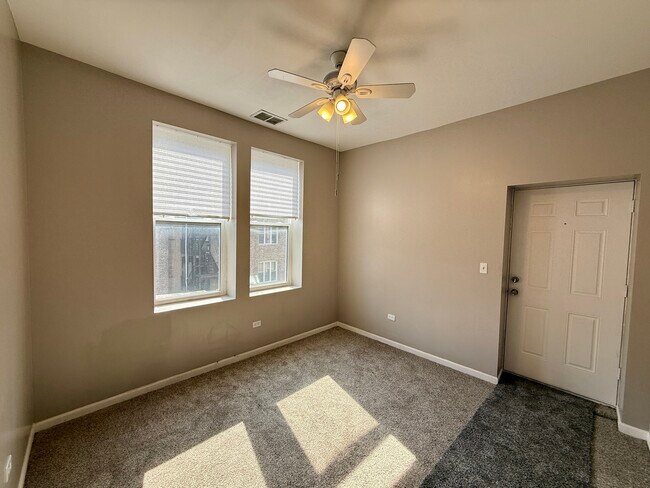 Foto del edificio - 3512 W 12th Pl