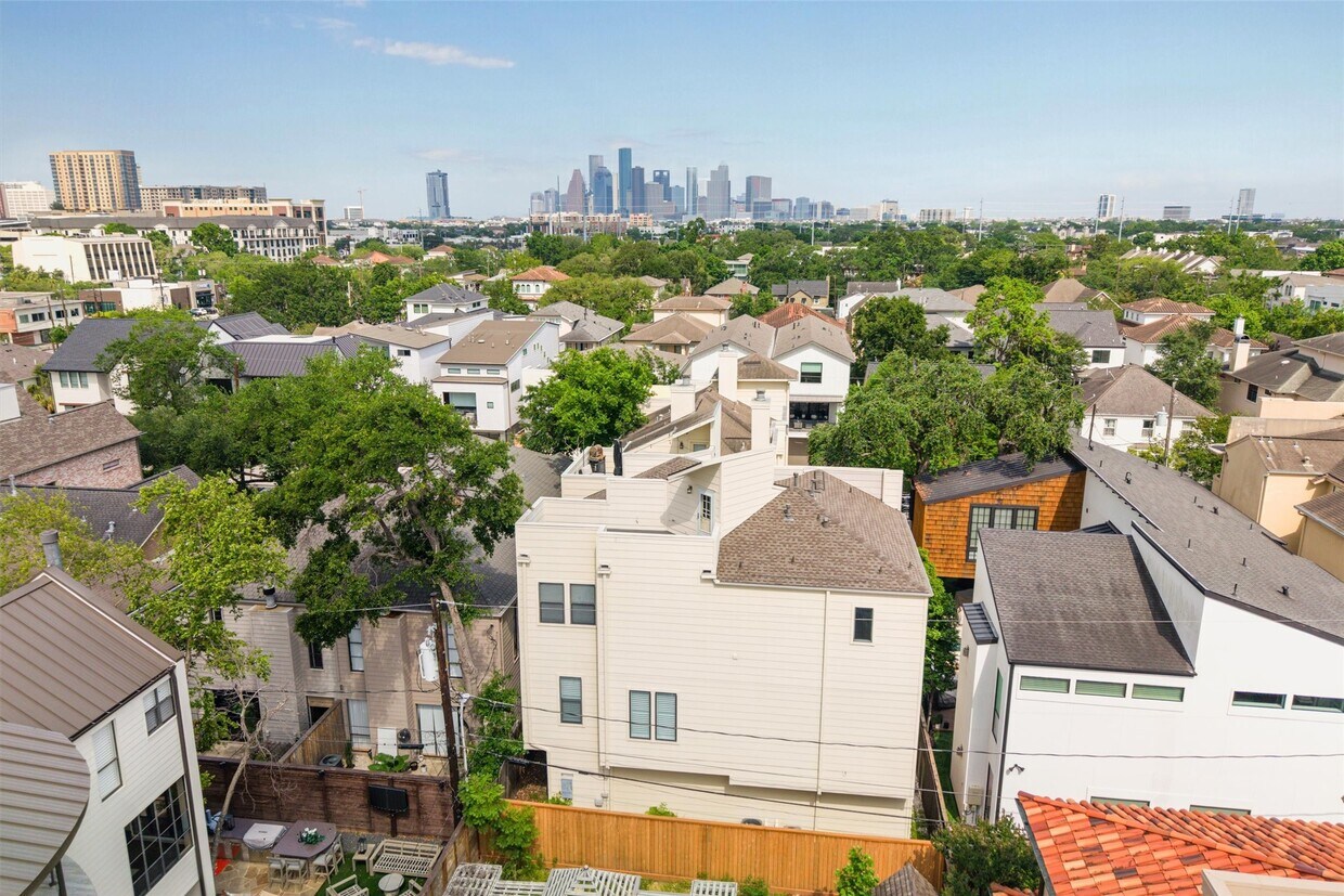 Foto principal - 1604 Driscoll St