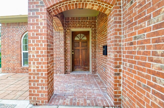 Building Photo - 1414 Southwick St
