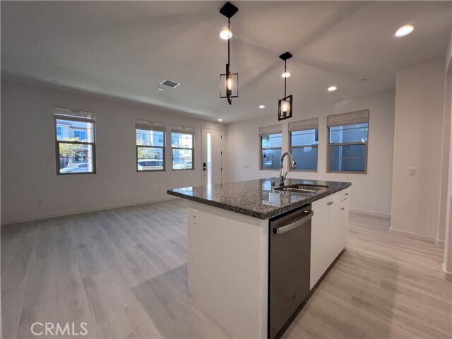 Foto del edificio - 211 Goldfinch St