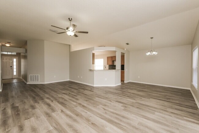 Building Photo - 1106 Summer Breeze Dr