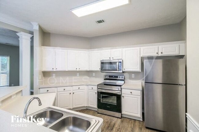 Building Photo - 4073 Beaver Oaks Dr