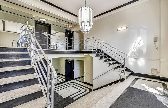 Foto del edificio - 1365 Kennedy St NW