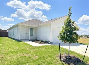 Building Photo - 3185 Campeiro Ave