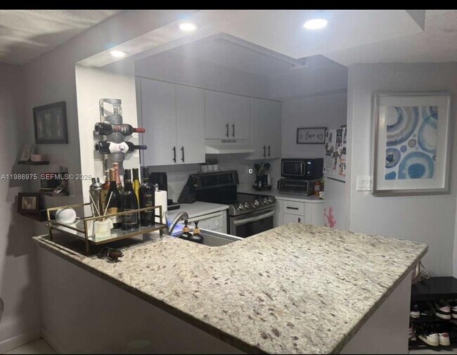 Foto del edificio - 8275 SW 152nd Ave