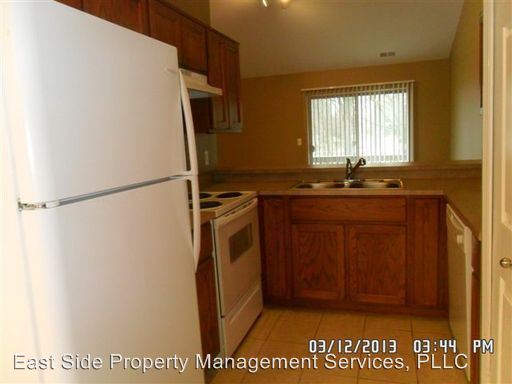 Building Photo - 41021 Rose Ln