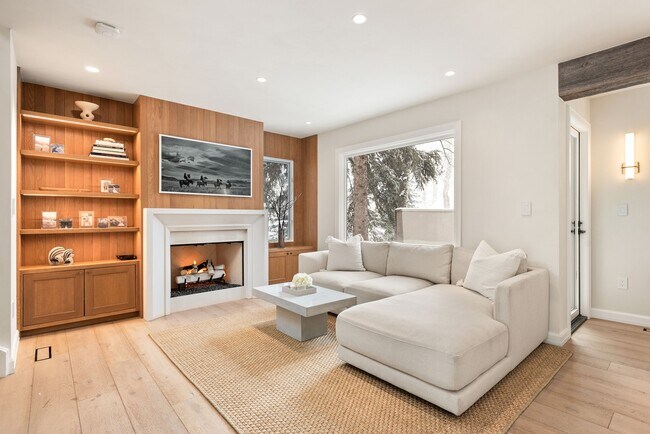 Foto del edificio - 814 W Bleeker St