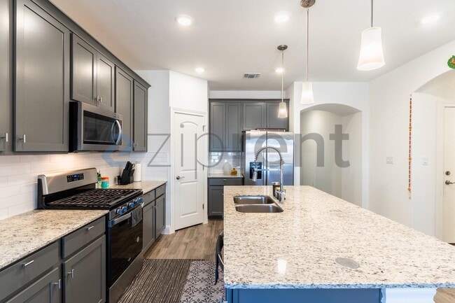 Foto del edificio - 113 Redonda Dr