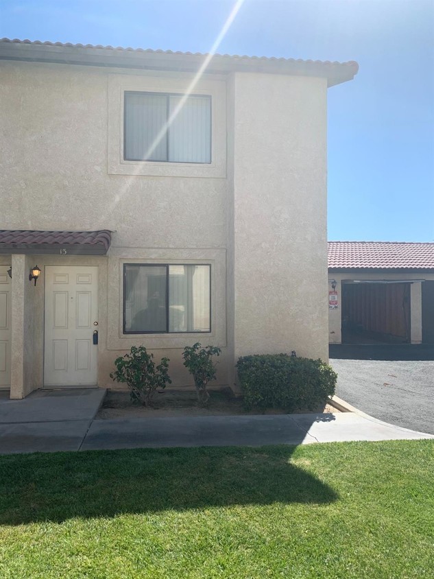 Foto principal - 1160 Barstow Rd