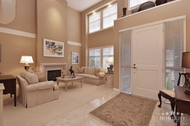 Photo du bâtiment - Massive 4 Bed 5 Bath Luxury Gated Residence Steps to Morgan Creek Golf Course