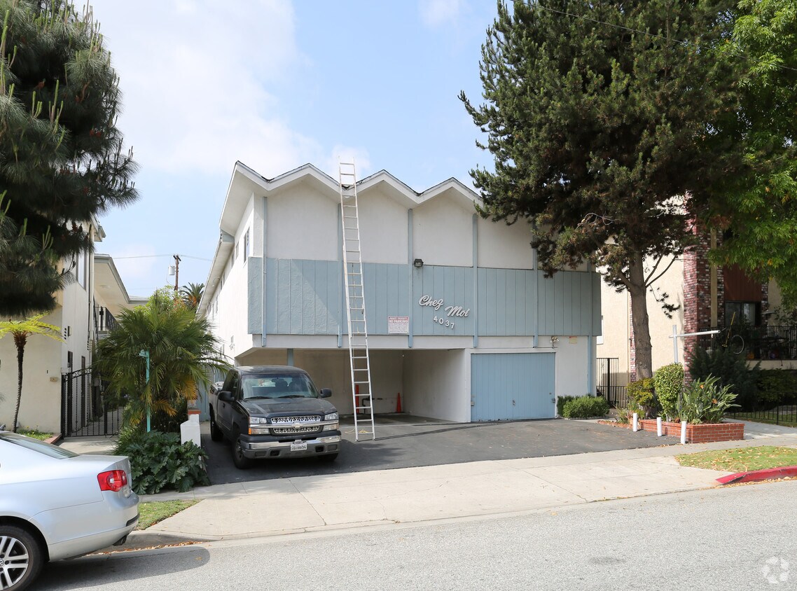 Foto principal - 4037 McLaughlin Avenue