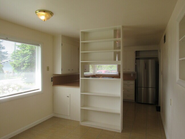 Foto del edificio - 115 Viewcrest Rd