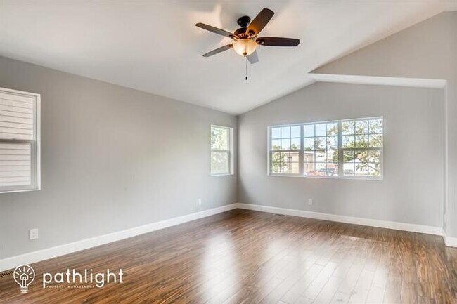 Building Photo - 141 4th Ave S, South St Paul, MN, 55075