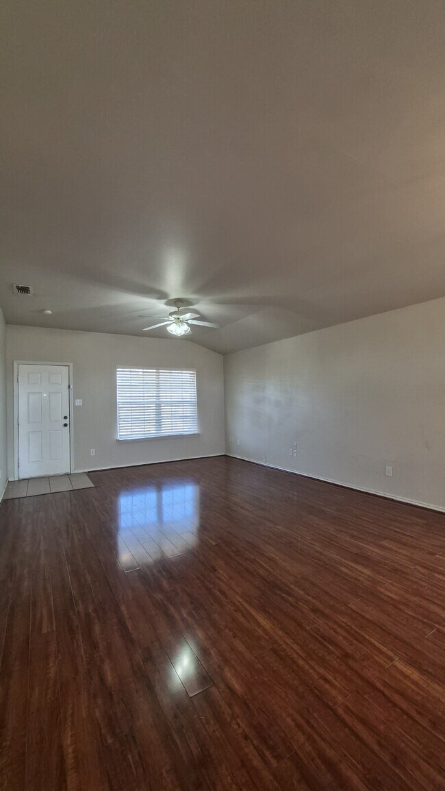 Foto del edificio - 6546 94th St